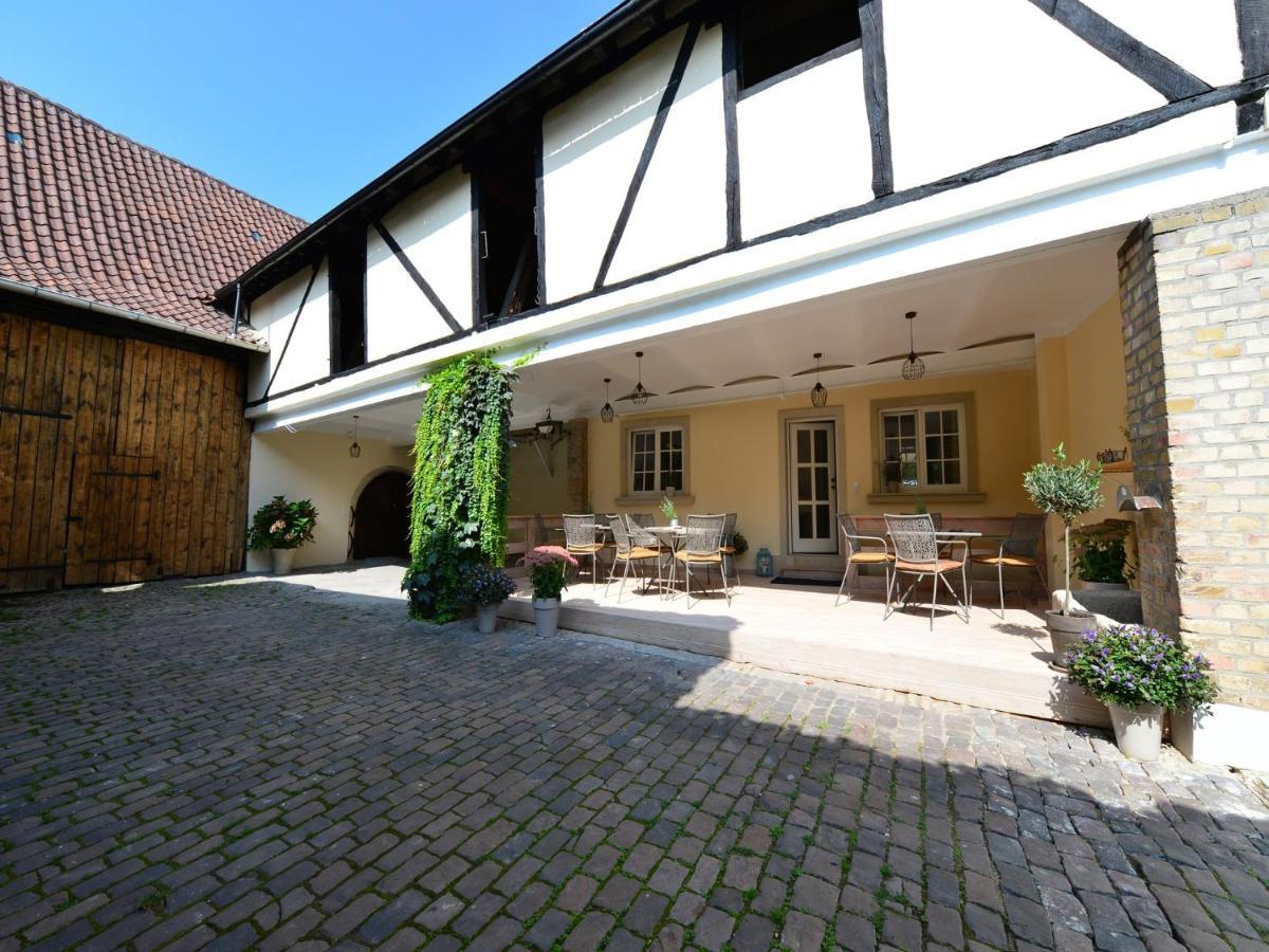 Gaestehaus & Weingut Gehrig Weisenheim am Sand Exterior foto